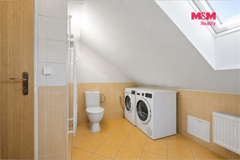 Prodej rodinného domu, 280 m² - 10