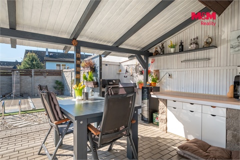 Prodej rodinného domu, 107 m² 2