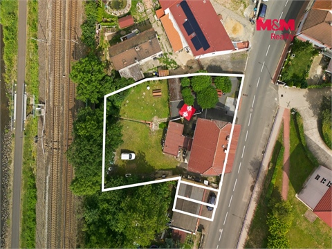 Prodej rodinného domu, 438 m² - 0