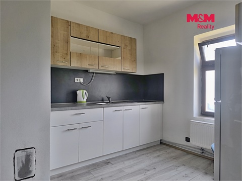 Prodej výrobního objektu, 1 393 m² - 8