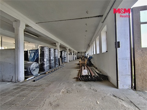 Prodej výrobního objektu, 1 393 m² 4