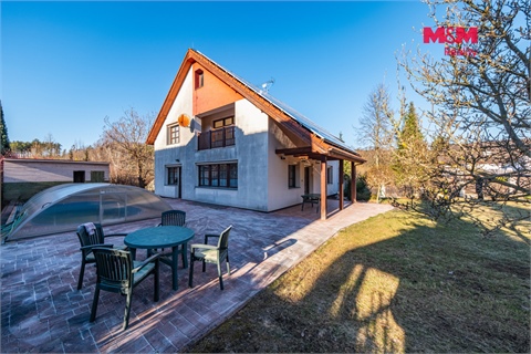 Pronájem rodinného domu, 220 m² 2
