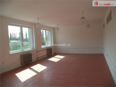 Pronájem komerčního objektu, 2 000 m² 12