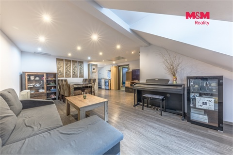 Prodej rodinného domu, 223 m² - 2
