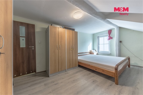 Prodej rodinného domu, 223 m² - 10