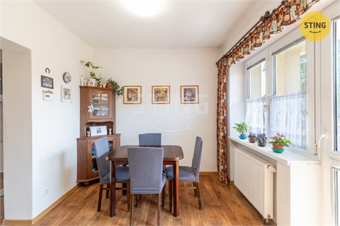 Prodej rodinného domu, 230 m² - 6