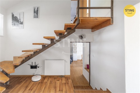 Prodej rodinného domu, 230 m² 12