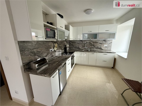 Prodej rodinného domu, 350 m² 12