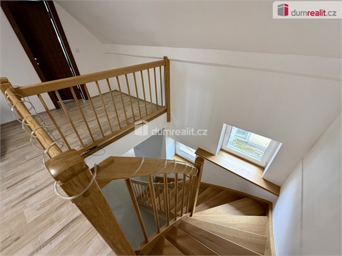Prodej rodinného domu, 350 m² - 14