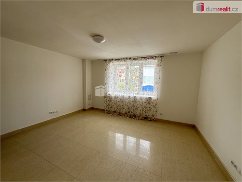 Prodej rodinného domu, 350 m² - 18
