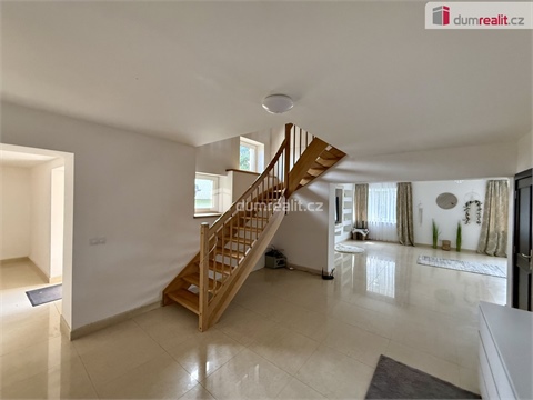 Prodej rodinného domu, 350 m² - 12