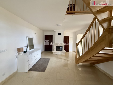 Prodej rodinného domu, 350 m² 14