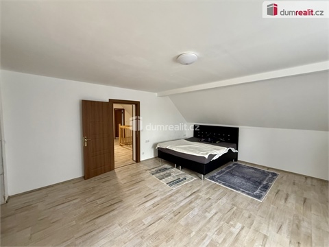 Prodej rodinného domu, 350 m² 16