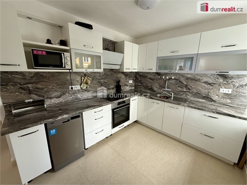 Prodej rodinného domu, 350 m² - 10