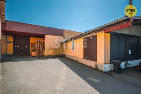 Prodej komerčního objektu, 1 952 m² 8