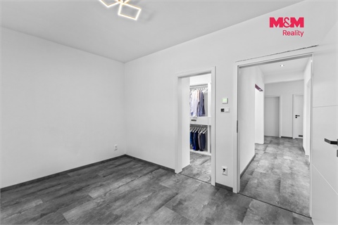 Prodej rodinného domu, 216 m² - 10