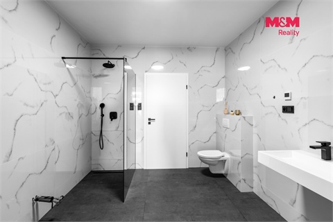 Prodej rodinného domu, 216 m² 6