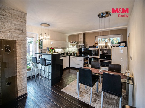 Prodej rodinného domu, 179 m² 14