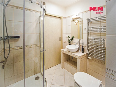 Prodej rodinného domu, 179 m² - 14