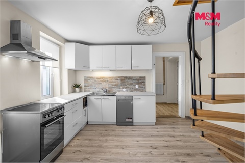 Prodej komerčního objektu, 172 m² 22