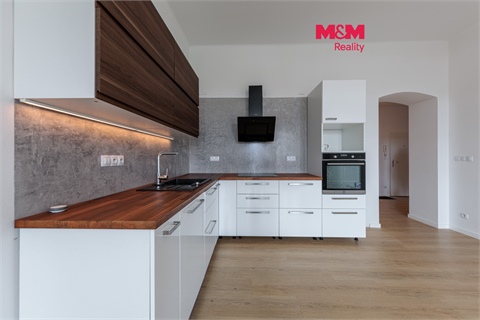 Prodej bytu 3kk, 90 m² 0