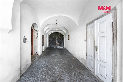 Prodej rodinného domu, 285 m² 2
