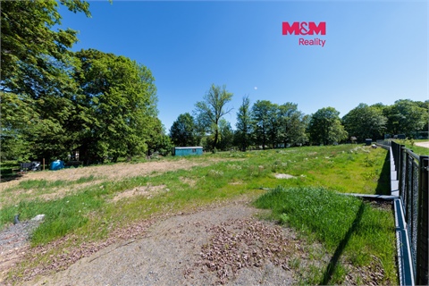 Prodej stavebního pozemku, 885 m² 0
