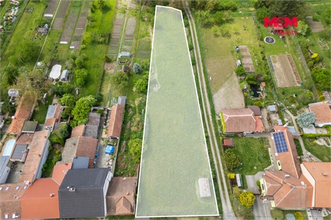 Prodej stavebního pozemku, 1 718 m² 2