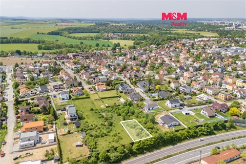 Prodej stavebního pozemku, 703 m² 0