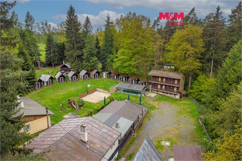 Prodej komerčního objektu, 795 m² 0