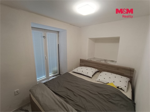Pronájem bytu 1+1, 37 m² - 4