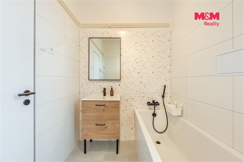 Prodej bytu 2kk, 64 m² 12