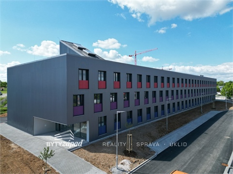 Pronájem bytu 3kk, 82 m² - 22