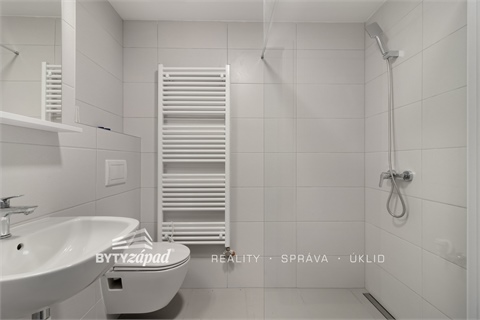 Pronájem bytu 2kk, 33 m² - 2