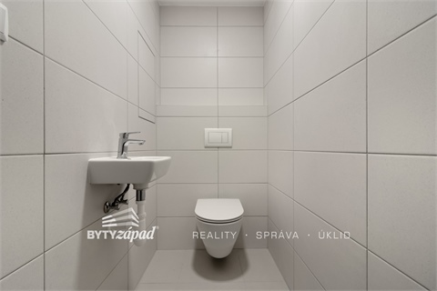 Pronájem bytu 3kk, 82 m² 8