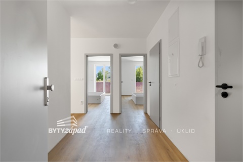 Pronájem bytu 3kk, 82 m² - 16