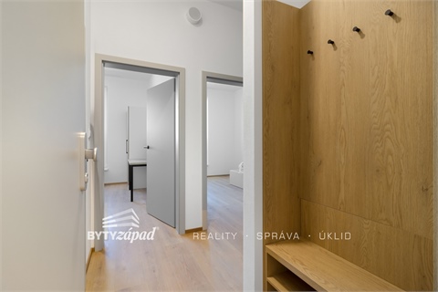 Pronájem bytu 2kk, 33 m² 4