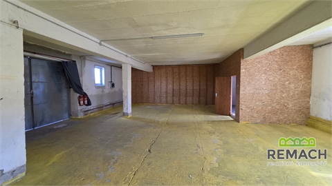 Pronájem skladu / haly, 300 m² - 0