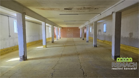 Pronájem skladu / haly, 300 m² - 2