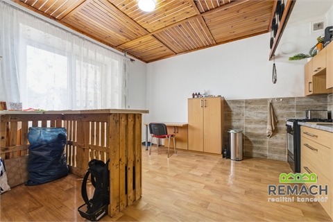 Prodej rodinného domu, 308 m² - 6