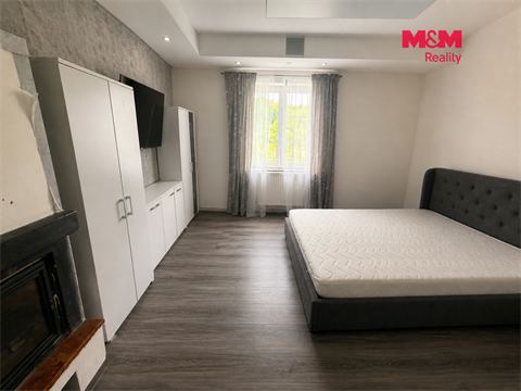 Prodej rodinného domu, 250 m² 12