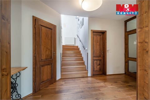 Prodej rodinného domu, 240 m² 12