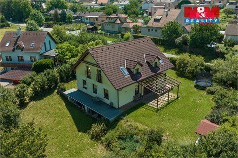 Prodej rodinného domu, 240 m² - 2