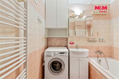 Pronájem bytu 2+1, 56 m² 2