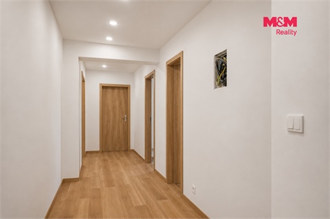 Prodej bytu 2+1, 62 m² 24