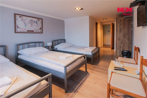 Prodej rodinného domu, 1 355 m² 4