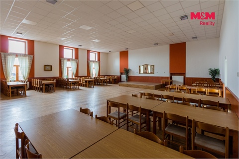 Prodej rodinného domu, 1 355 m² 8