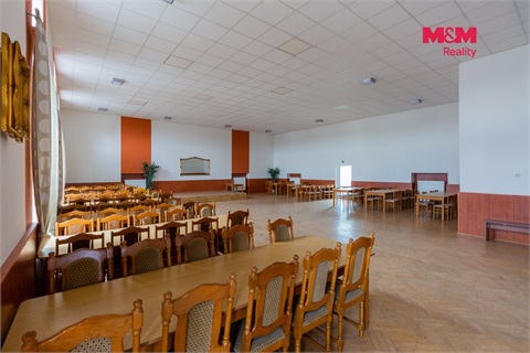Prodej rodinného domu, 1 355 m² 10