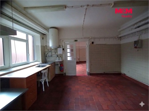 Pronájem obchodních prostor, 93 m² - 0