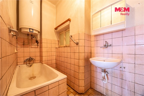 Prodej rodinného domu, 180 m² - 18